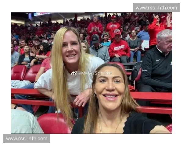 格斗女皇的最终圣战：当“牧师之女”霍利·霍尔姆遇上“机械婆”赛博格